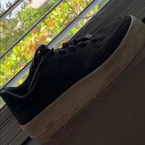 These are Nike air forces I’ve never worn them